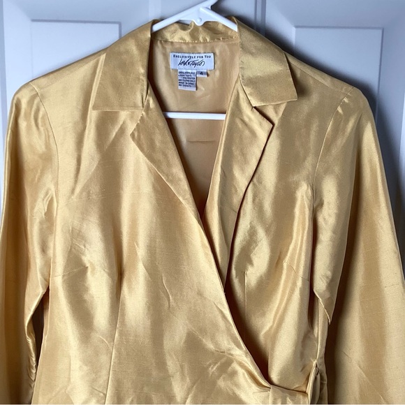 Silky Wrap Blouse Top in Gold 100% Silk - Picture 2 of 5